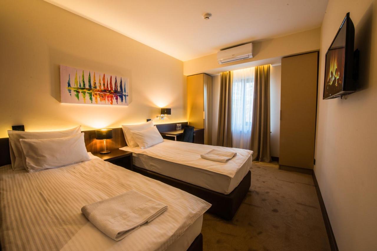 Hotel Spa Grad Kovin Esterno foto