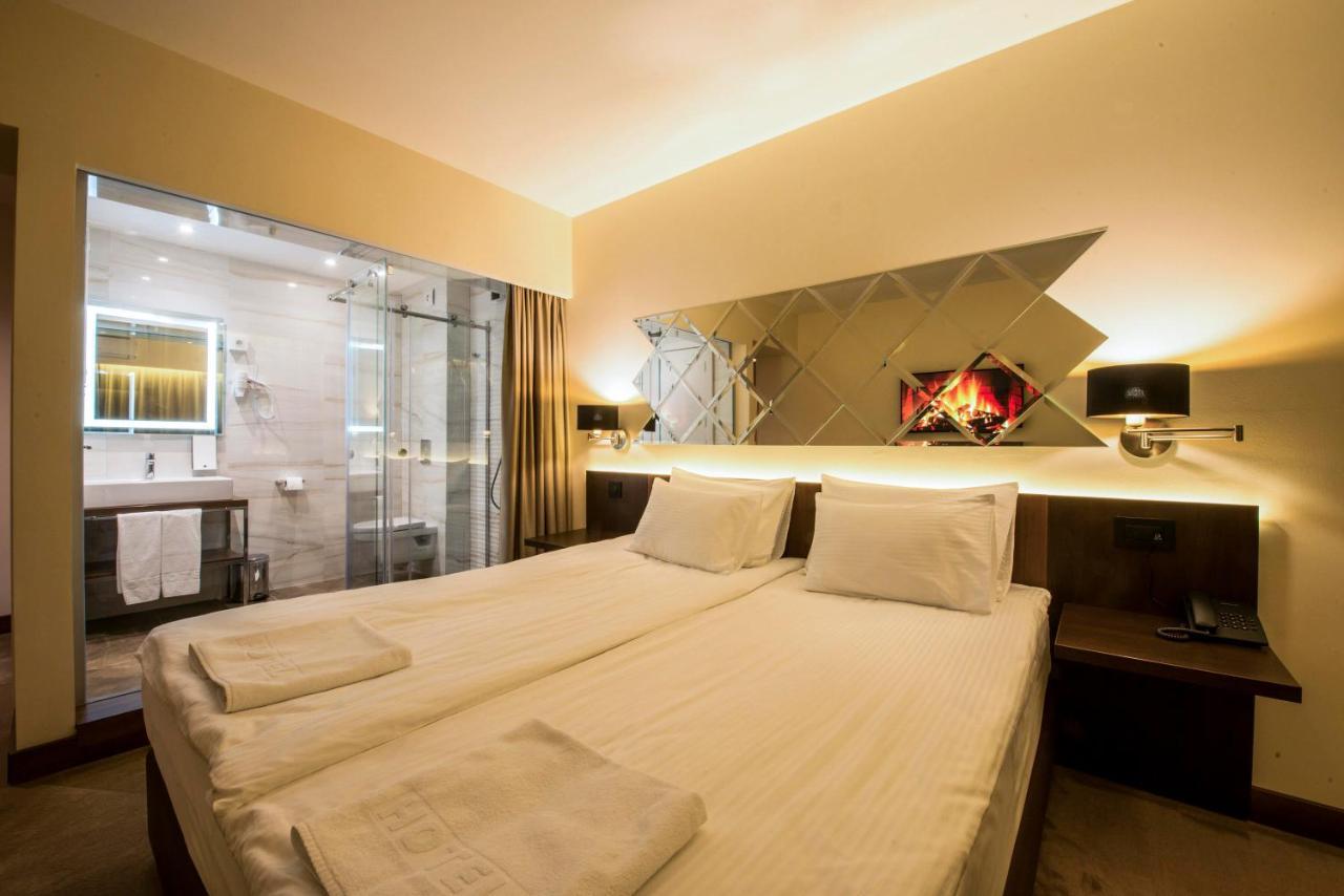 Hotel Spa Grad Kovin Esterno foto